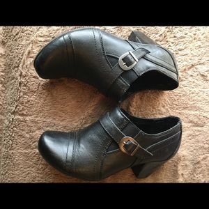 BareTraps ankle boots